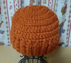 オレンジ ニット帽 クラッシャーハット　ビーニー かぎ針編　クロシェ【未使用】