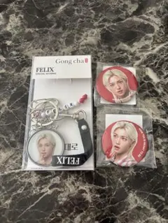 ゴンチャ　キーチェーン＋缶バッジ　合計3点セット