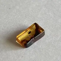 0.2g 極小 バルティックアンバー 原石 パーツ