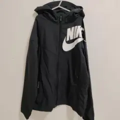 《NIKE　パッカブルパーカー》ブラック　L150〜160