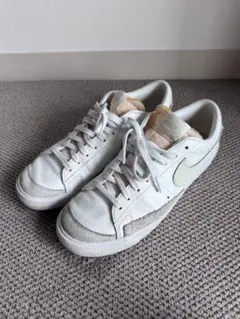 Nike sb BLAZER. DECON 別注スニーカー - メルカリ