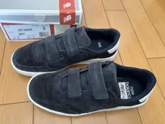 美品★ニューバランス　new balance CRT300VD 23cm