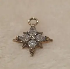 スワロフスキー チャーム