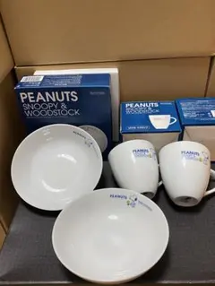 【未使用品】スヌーピー　マグカップ&皿（ボウル）各2個ずつ