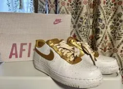 Nike Air Force 1 ホワイト/ゴールド