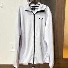 【美品】OAKLEY フード付きパーカー Mサイズ ホワイト