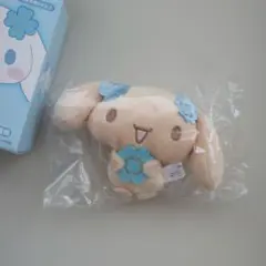 シナモロール シークレットマスコットブローチ 水色クローバー モカちゃん