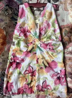 華やかフラワープリント ノースリーブトップス