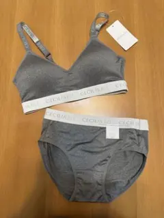 【下着2点セット⭐︎CECIL McBEE⭐︎Ｍ⭐︎スポーツブラ⭐︎】グレー