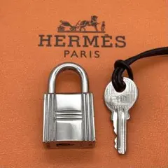 2026年最新】エルメス南京錠カデナの人気アイテム - メルカリ