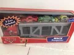 ディズニー　ピクサー　カーズ　マック　トランスポーター　トラックとミニカー3台付