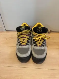 ニューバランス　スニーカー　710