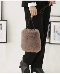 ナノユニバース ボリュームフェイクファーポシェット