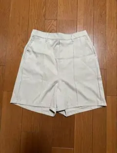 ベージュ　ハーフパンツ　キュロットスカート