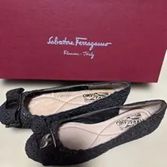 Salvatore Ferragamo BOMBAY ブラック フラットシューズ