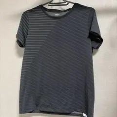 ユニクロ　半袖Tシャツ　スポーツウェア　黒