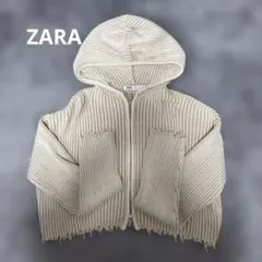 フード付きニット