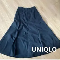 ５２　ユニクロ　　ブラック フレアロングスカート