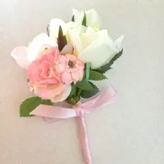 ブートニア　ウェディング ホワイト ピンク　造花