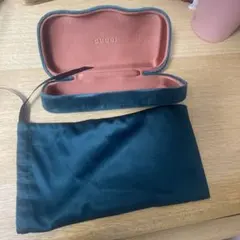 GUCCI メガネケース 巾着袋セット ネイビー GUCCI メガネケース 巾着袋セット パープル - メルカリ