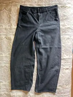 ダークグレー ワイドレッグデニムパンツ 丈長め