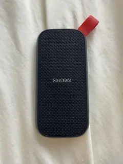 中古SanDisk ポータブルSSD 1TB SDSSDE30-IT00 J25 - メルカリ
