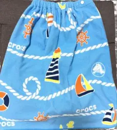 crocs ラップタオル キッズ