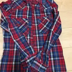 チェックのネルシャツ