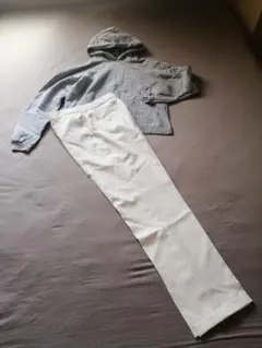 UNIQLOユニクロ　ホワイト スラックス　未使用に近い