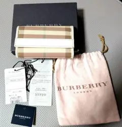 【中古】BURBERRY チェック柄 レザーキーケース ホワイト＆ピンクのサムネイル