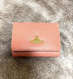 【新品未使用✨】Vivienne Westwood 型押し　折り財布　レター型 CHESTER 財布 二つ折り オーブ型押し カーフレザー ブラック（2023/11