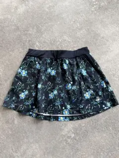 美品　シンプソン　テニススコート　L 花柄のサムネイル
