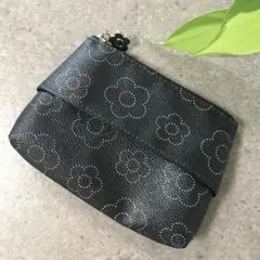 MARY QUANT テッシュケース付き　ポーチのサムネイル