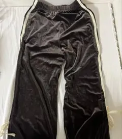 shein サイドラインドロストリボンベロアスウェットパンツ