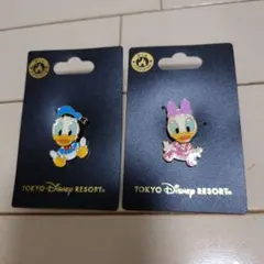 ディズニー オズワルド オルテンシア ピンバッジ - メルカリ