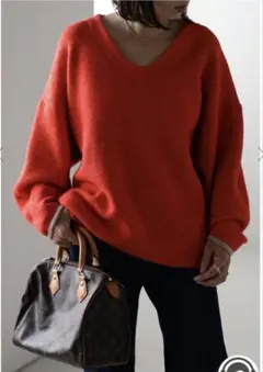 オーバーサイズ Vネックニット オレンジ　ボンジュールサガン