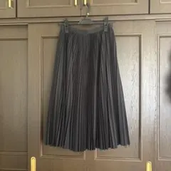 sacai luck ひざ下スカート　プリーツのサムネイル