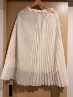GUアイボリー シフォン プリーツロングスカート