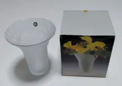 日本製 HOYAクリスタル フロストガラス花瓶 花柄デザイン