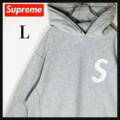 プルオーバーパーカー