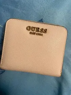 GUESS 二つ折り財布 ベージュ