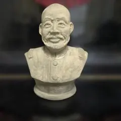 청동 조각상