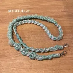 Item thumbnail for item 71534103-f87f-4946-aef6-e8ee8b136b4f