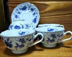 白と青の花柄カップ4個セット