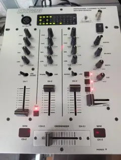 BEHRINGER MULTICOM PRO MDX 4400 - メルカリ