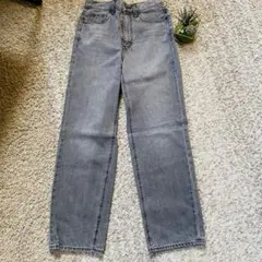 【☆即日発送☆】GU グレー　ストレートレッグデニム　Sサイズ