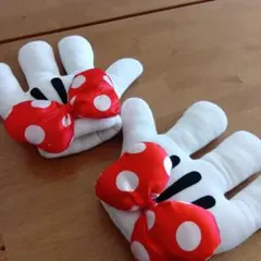 ミニーマウス手袋（リボン付き）