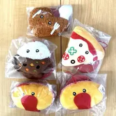 クリクリおめめの人気の洋食屋さん　 カレーライス　 チキン オムライス ピザ