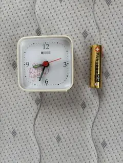 KIKAI スクエア置時計 ホワイト、電池付属