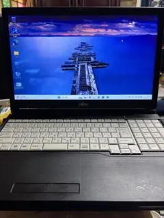 Fujitsu ノートPC Core i5 10世代　本体のサムネイル